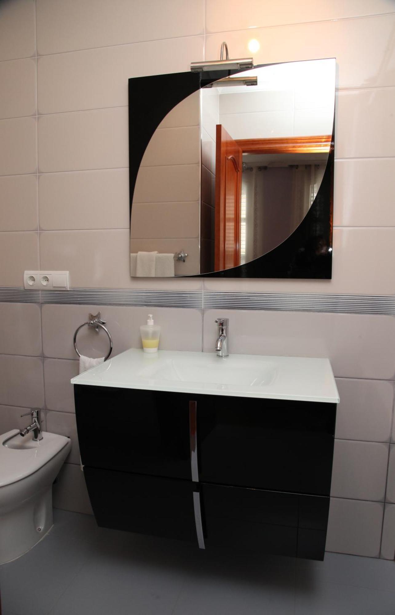 טברנס Hostal Avenida מראה חיצוני תמונה