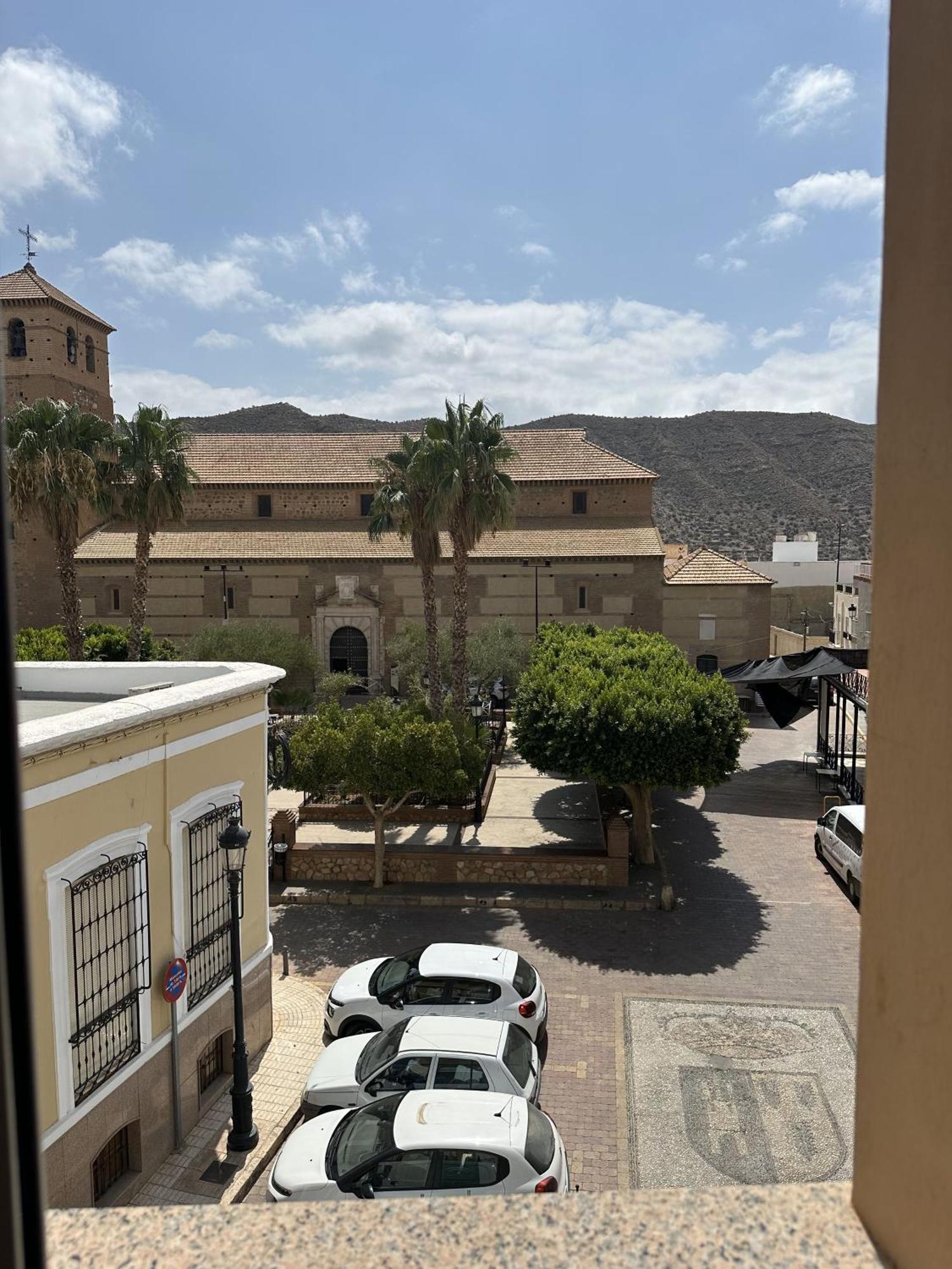 טברנס Hostal Avenida מראה חיצוני תמונה