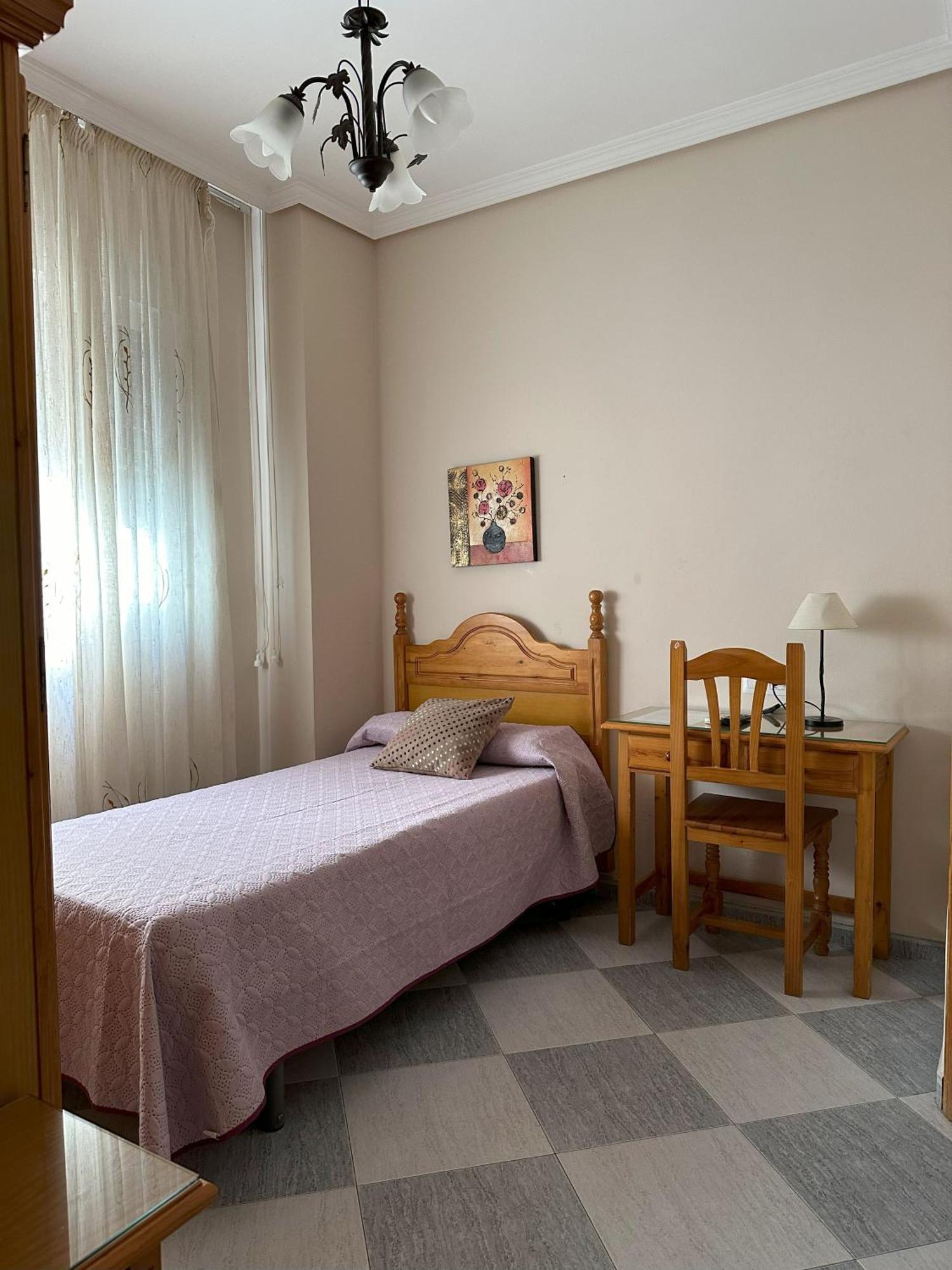 טברנס Hostal Avenida מראה חיצוני תמונה